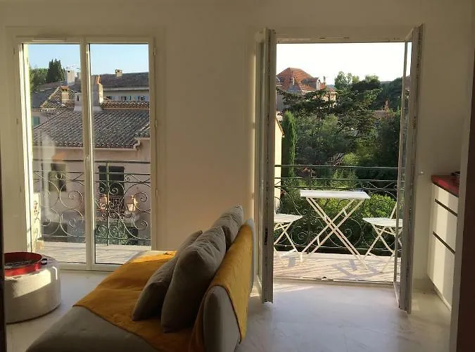 Escale A Saint-Tropez